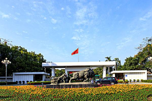 歐陸美居抗菌吊頂成功應(yīng)用多地政府辦公大樓，彰顯品牌實力！